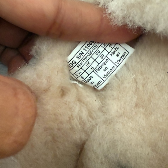 UGG Ansley Water Resistant Slipper (Women) - Picture 4 of 5